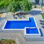 Appartamento Hacijenda With Private Pool And Jacuzzi Kaštela